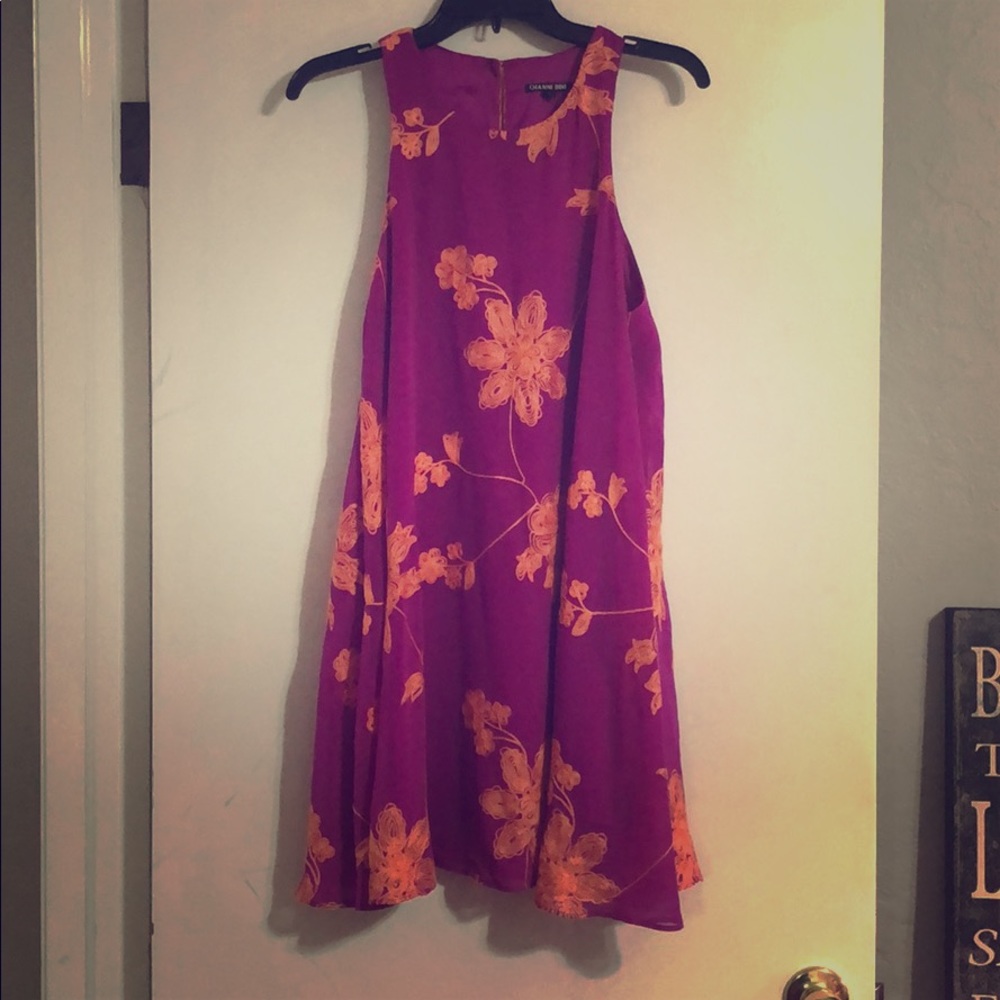 Gianni Bini floral embroidered dress